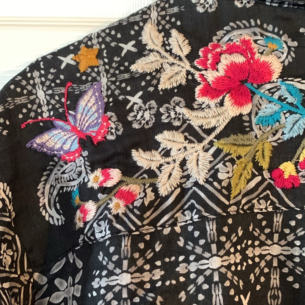 Johnny Was Black Floral Embroidered Button-Up Top with Multicolor Accents - Picture 4 of 9